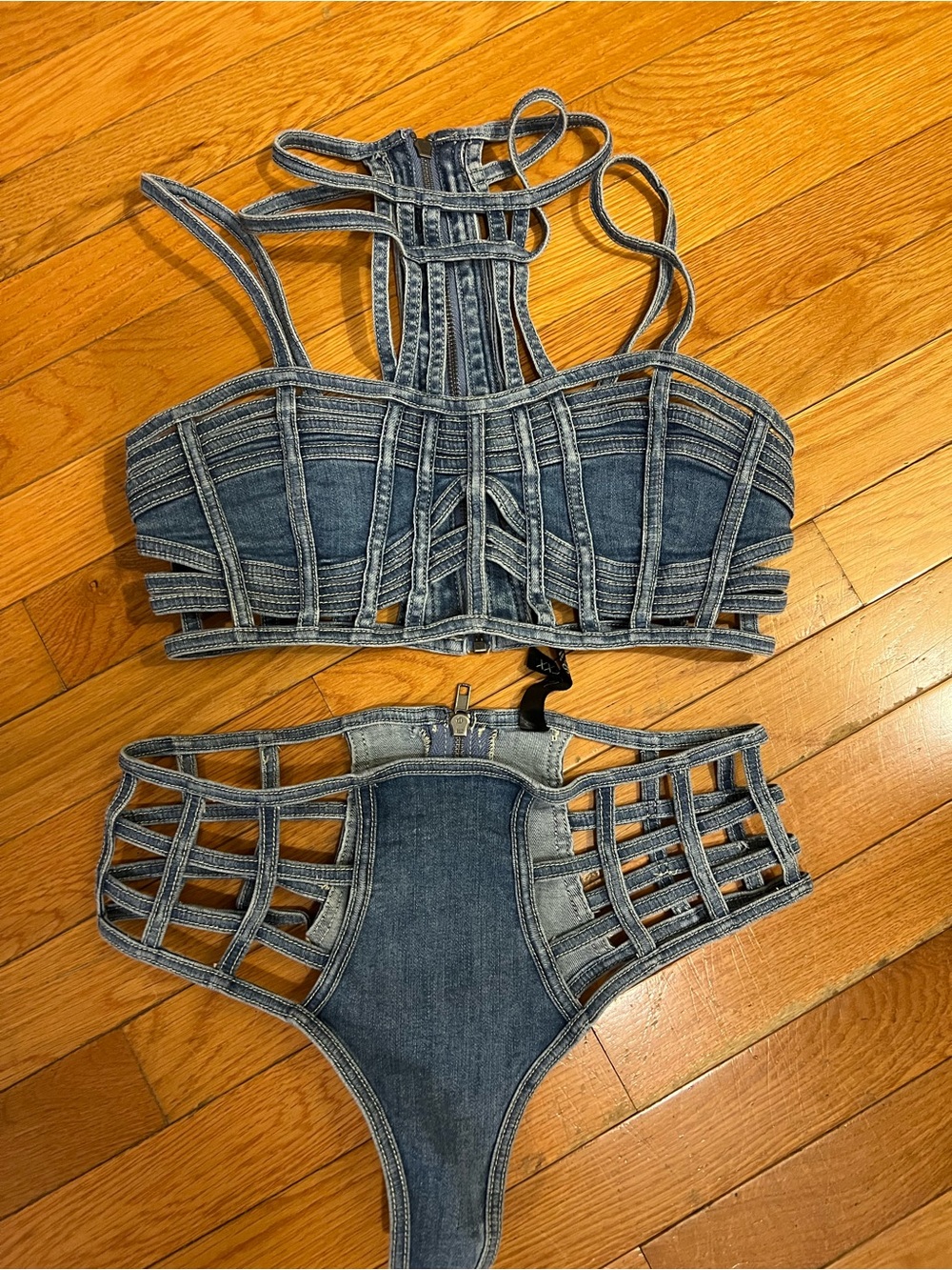 Denim Cage-Detail Women's Jean Shorts Set - Blue